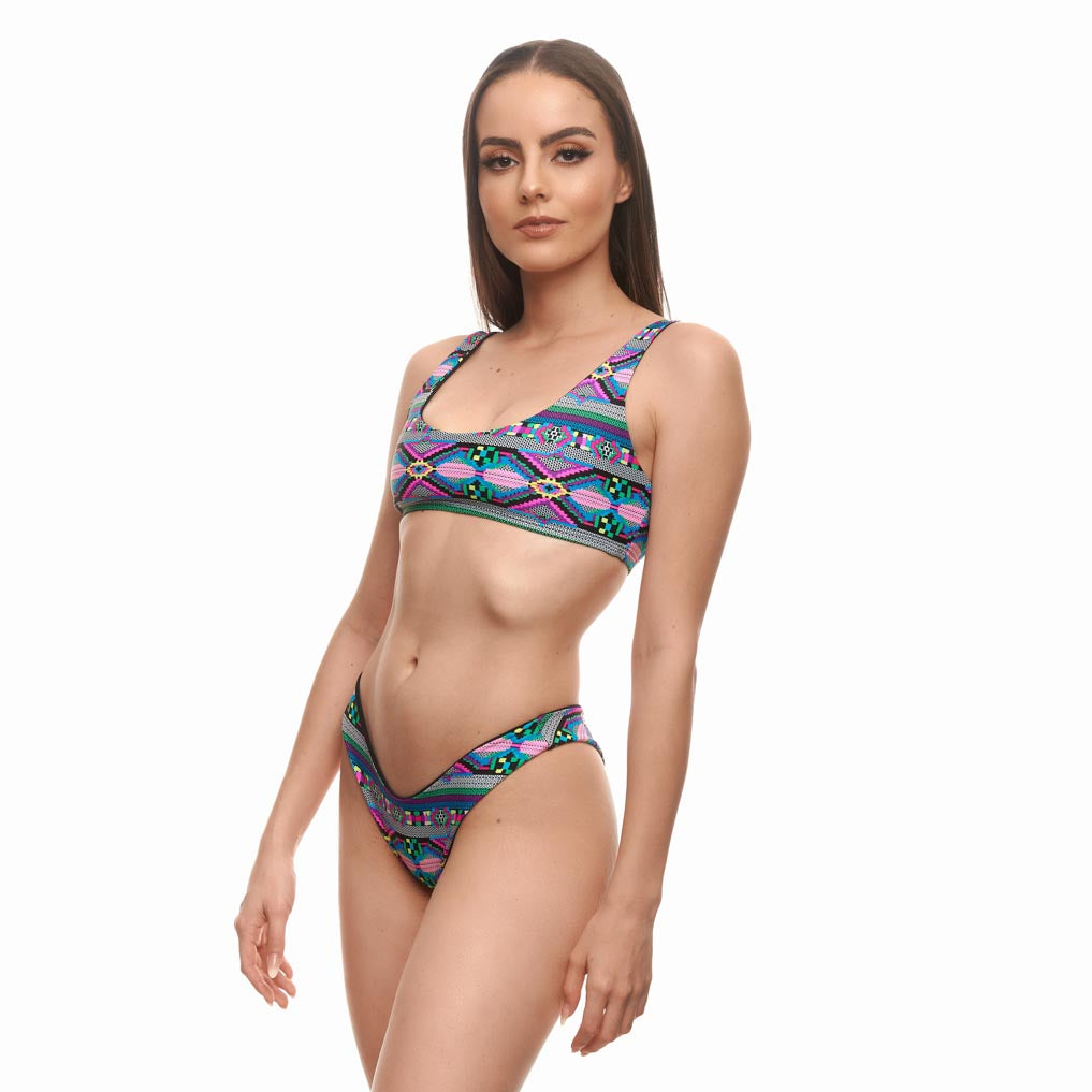 Top geometrico negro colores